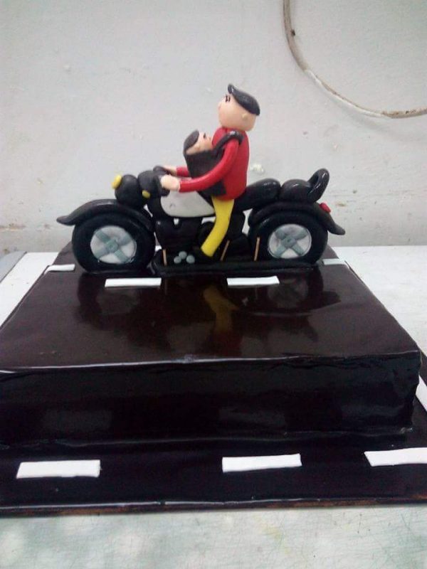 customized cake