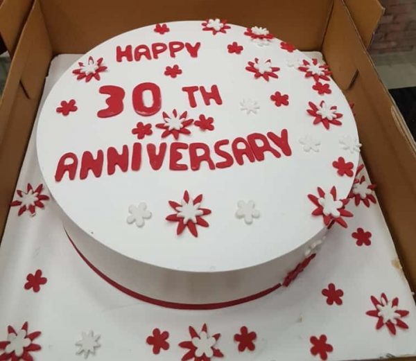 anniversary cake